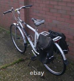 Giant Expression DX hybrid commuter bike with panniers 19 M frame 21 speed 700c