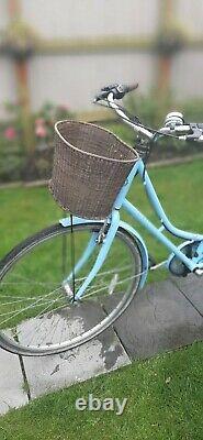 Ladies Kingston Hampton Hybrid city bike with rear rack carrier and front basket