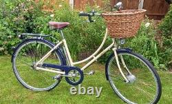 Pashley Sonnet Pure 3 Speed Ladies Bike in Cream and Midnight Blue