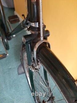 Vintage Raleigh Superbe 1979 Bicycle with rear carry rack. Thanks